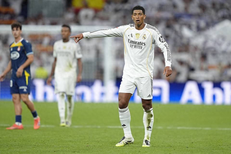 皇马太狠了！两大王牌复出，阿隆索头疼这阵容怎么选？